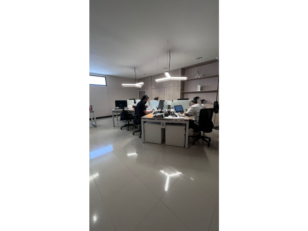 Oficina ejecutiva amoblada en zona industrial vía Yumbo - 2