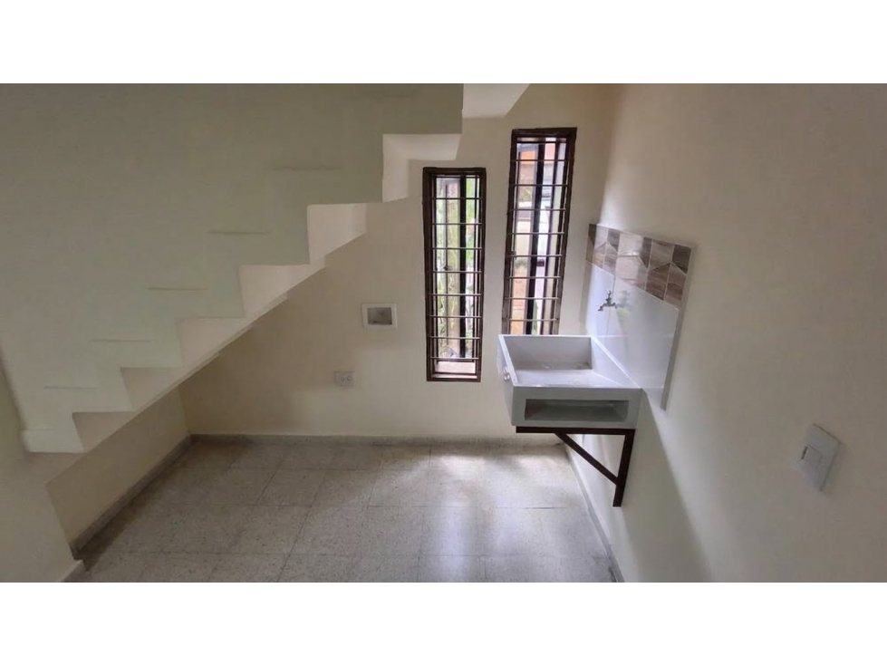 Apartaestudio en Arriendo en San Joaquín Servicios Incluidos — foto 3