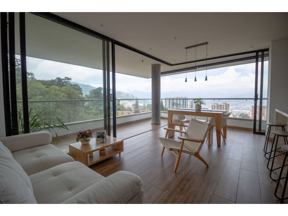 Apartamento sector Loma del Escobero con excelente vista