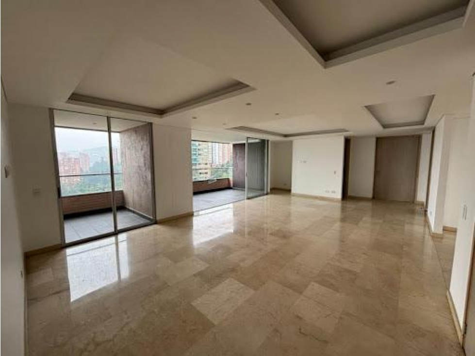 Apartamento en venta sector CC El Tesoro