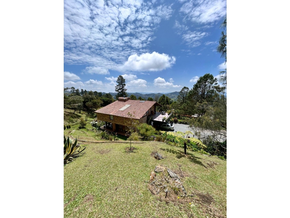 Espectacular Lote con Casa en Alto de Palmas en venta — foto 3