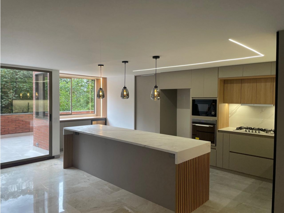Apartamento en venta Poblado, La Calera.