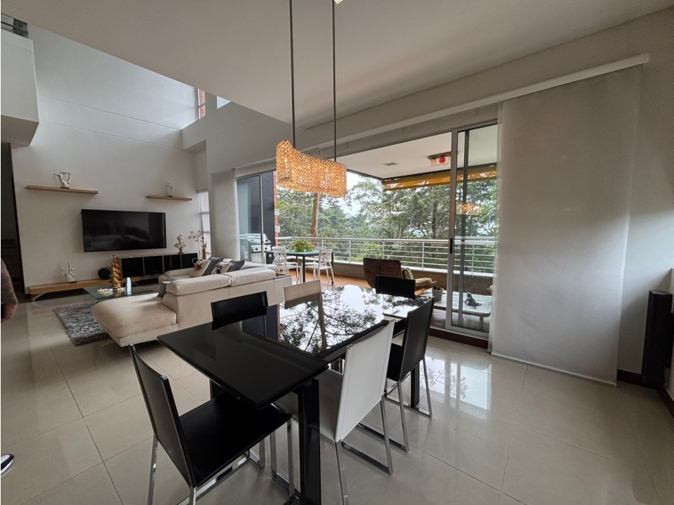 Apartamento duplex con vista verde, sector Tesoro - Poblado — foto 6