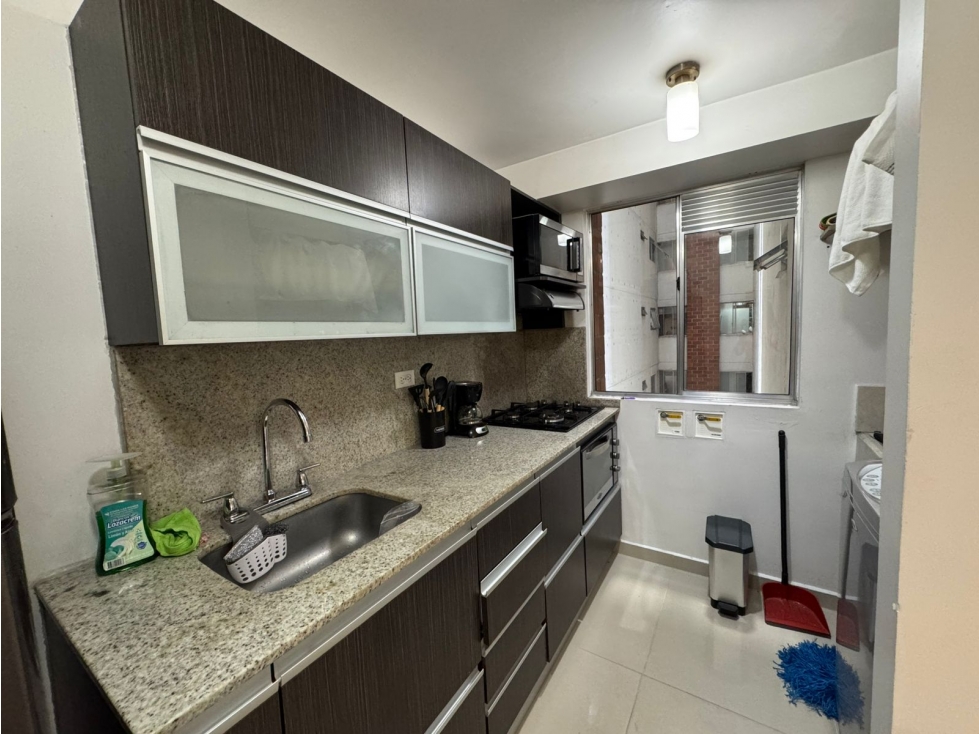 Apartamento Amoblado - Loma de los Bernal - Medellín - Para Renta — foto 2