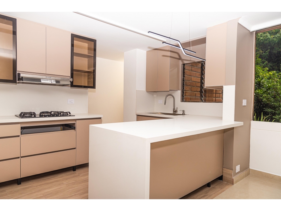 Venta o Arriendo Apartamento en El Poblado sector Los Balsos — foto 3