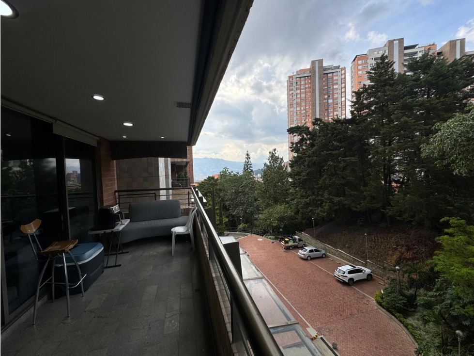 Apartamento en Centro Comercial El Tesoro en venta — foto 6
