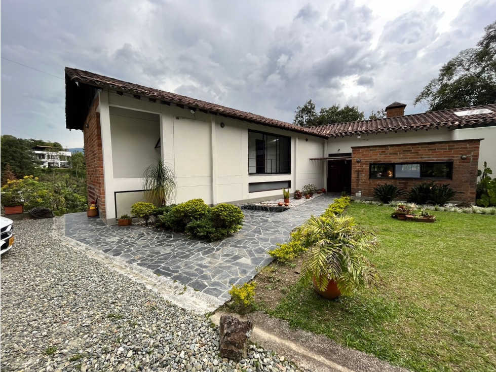 Espectacular casa en Sabaneta en Venta y/o Alquiler