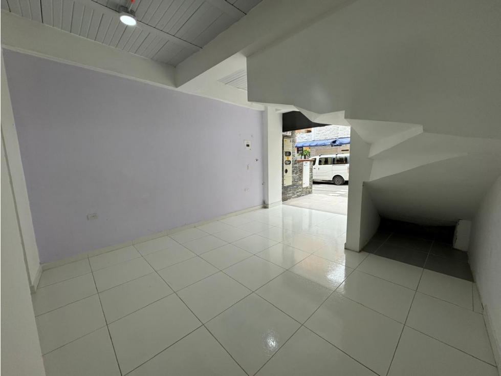 Local Comercial en Sabaneta En Venta y/o Alquiler - 2