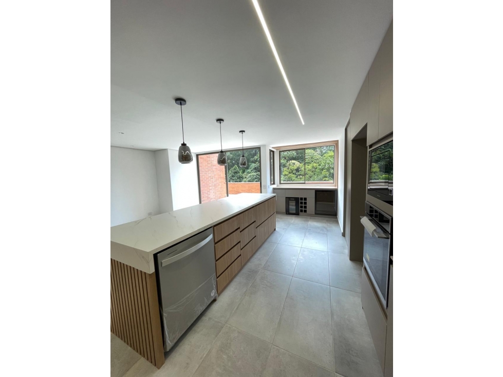 Apartamento en venta sector La Calera, poblado Recién Remodelado — foto 4