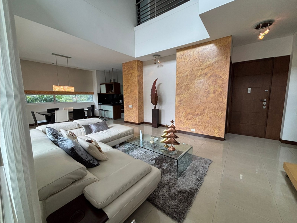 Apartamento duplex con vista verde, sector Tesoro - Poblado — foto 4