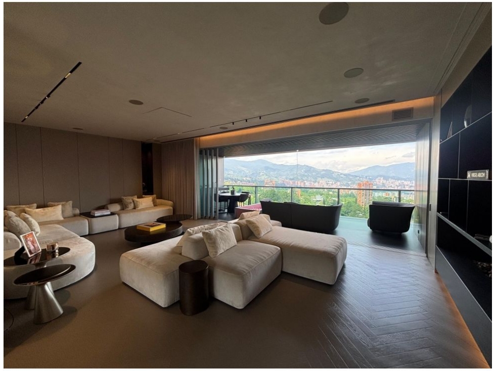 Hermoso Apartamento Amoblado en Venta en Los Balsos Poblado — foto 4