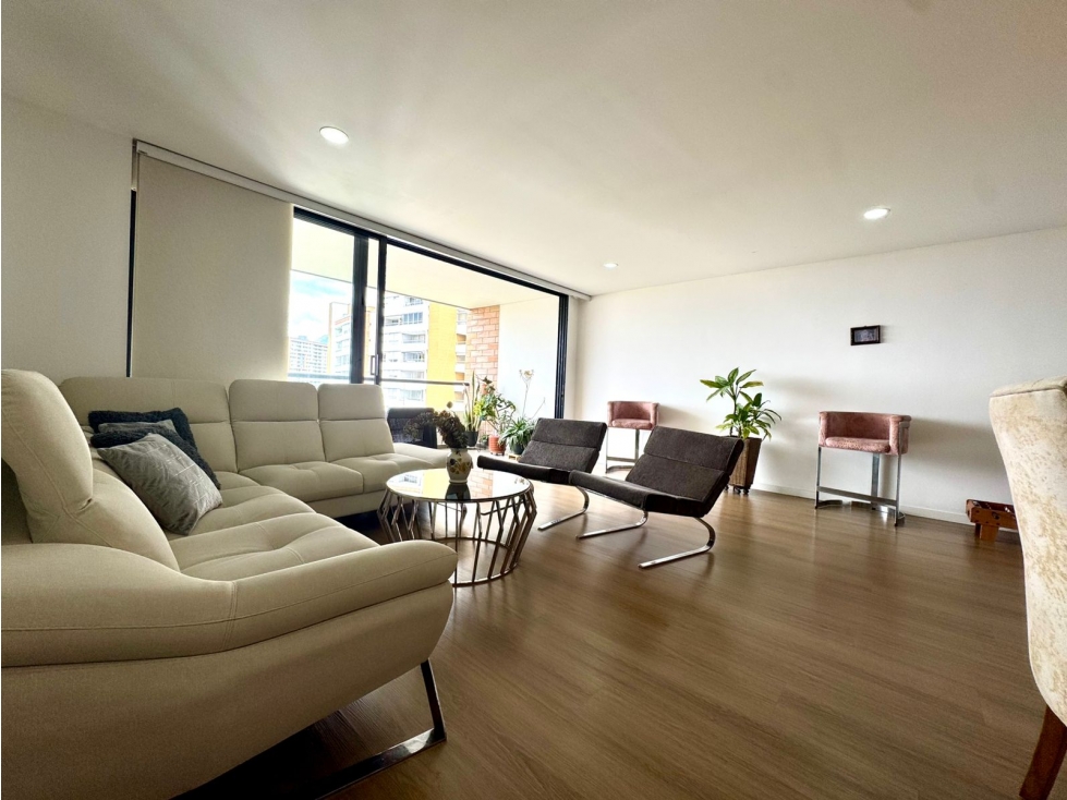 Hermoso Apartamento en Venta en Envigado con vista a la Ciudad — foto 4