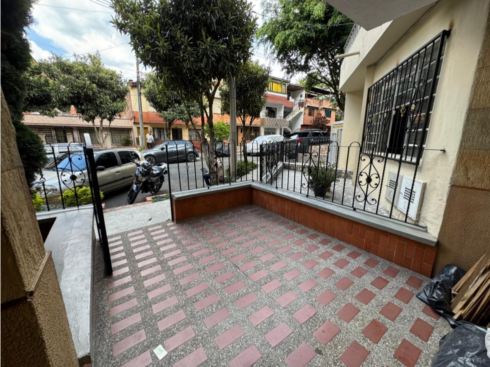 Vendo hermosa casa en Envigado — foto 2
