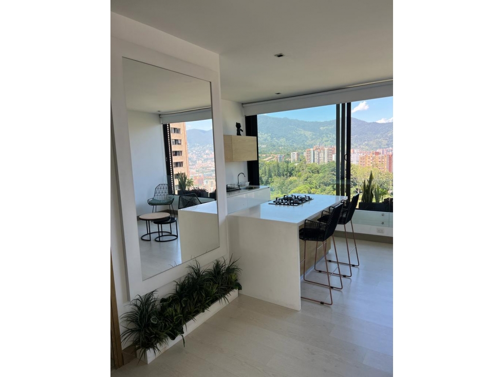 Amoblado Luxury en Alquiler en San Lucas el Poblado con Vista