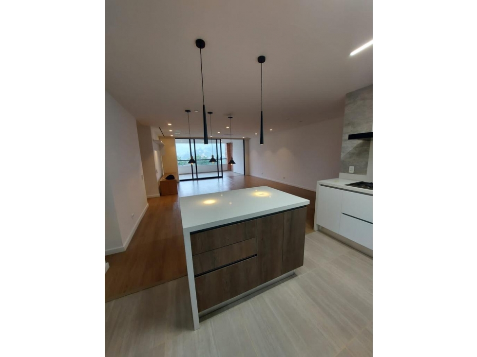 Hermoso Apartamento en las Brujas - Sector de Alta Valorización - 2
