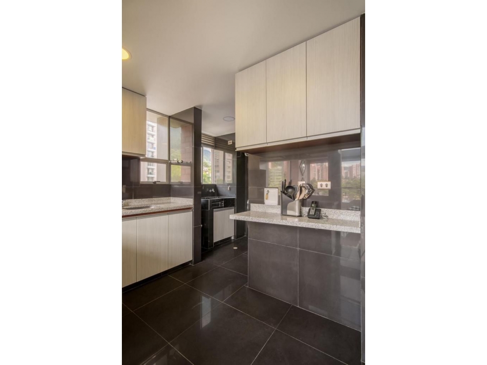 Apto Duplex en arriendo amoblado cerca al Tesoro — foto 4