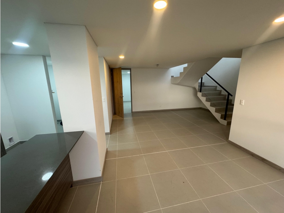 ESTRENA PENTHOUSE CON HERMOSA VISTA EN ENVIGADO — foto 2