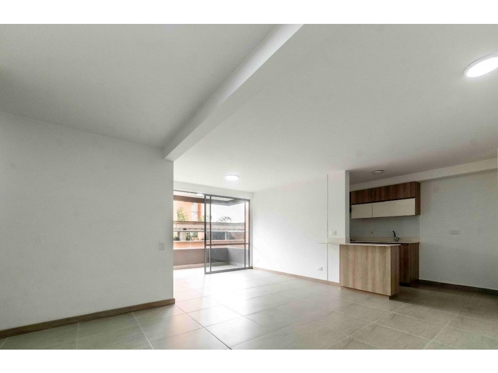 Excelente Apartamento en Venta en Sabaneta — foto 2