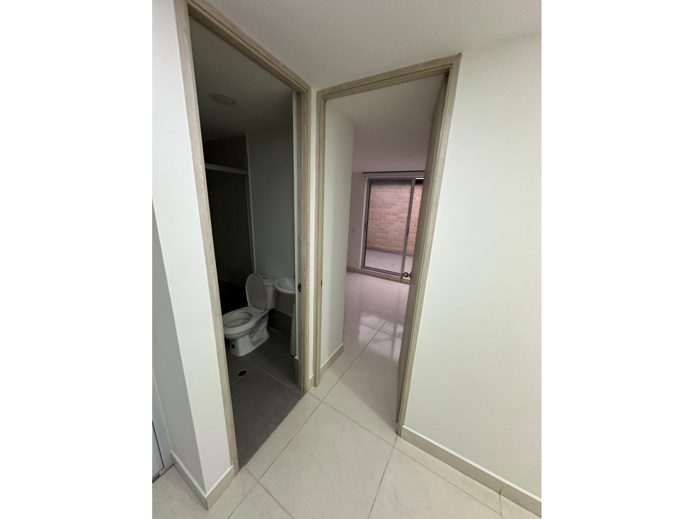 Apartamento en Venta con Terraza en Sabaneta Las Lomitas — foto 4
