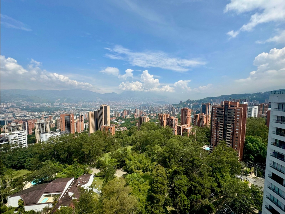 Apartamento en venta con gran vista en Poblado, Transversal superior — foto 2