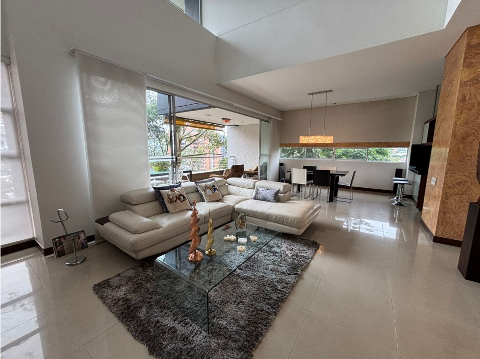 Apartamento duplex con vista verde, sector Tesoro - Poblado — foto 5