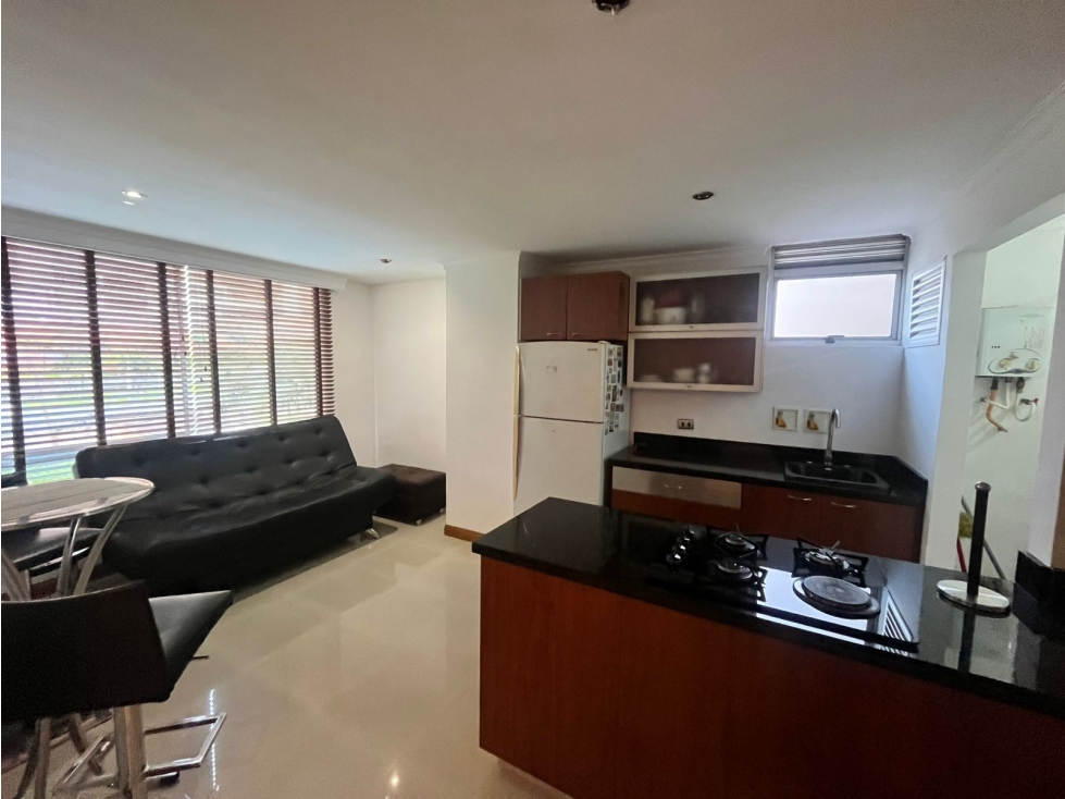 Se Renta Aparta estudio Loma del Indio, Medellín - Amoblado