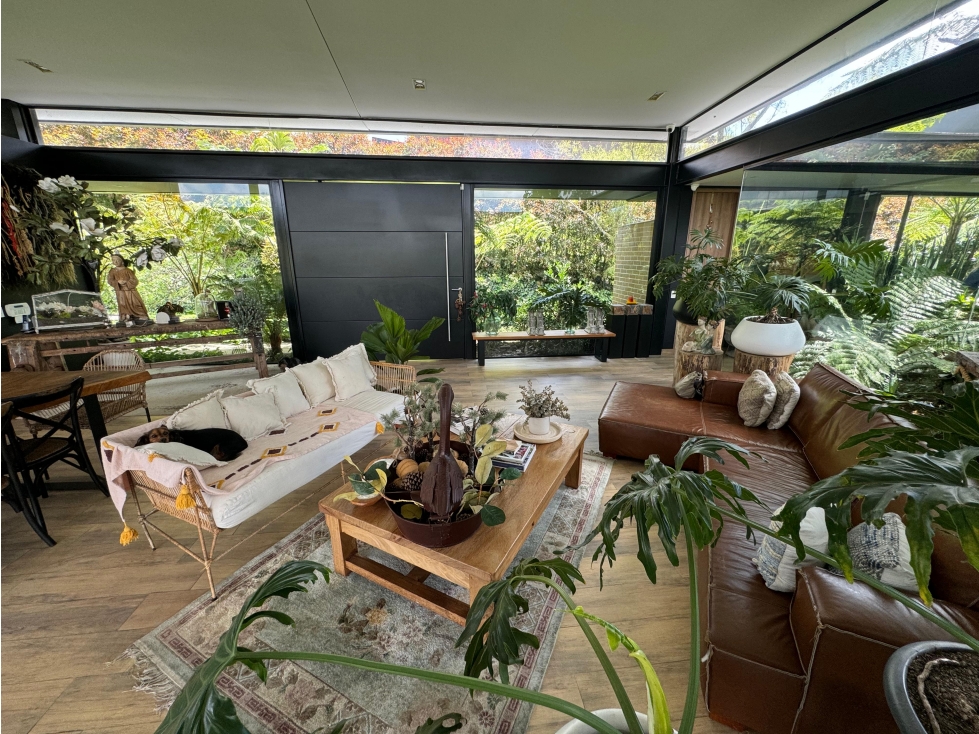 Vendo exclusiva casa en Altos de Palmas Unidad cerrada sin peaje