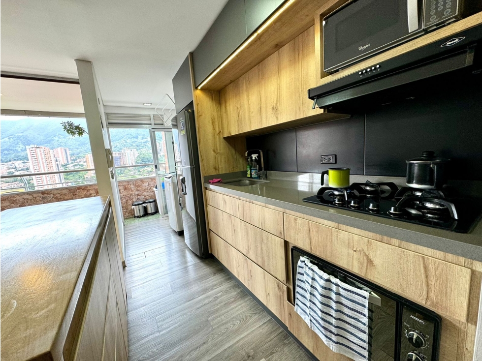VENTA APARTAMENTO PISO ALTO EN ITAGÜÍ