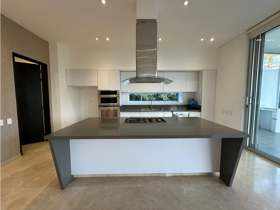 Casa ubicada en una de las unidades más exclusivas de las palmas — foto 2