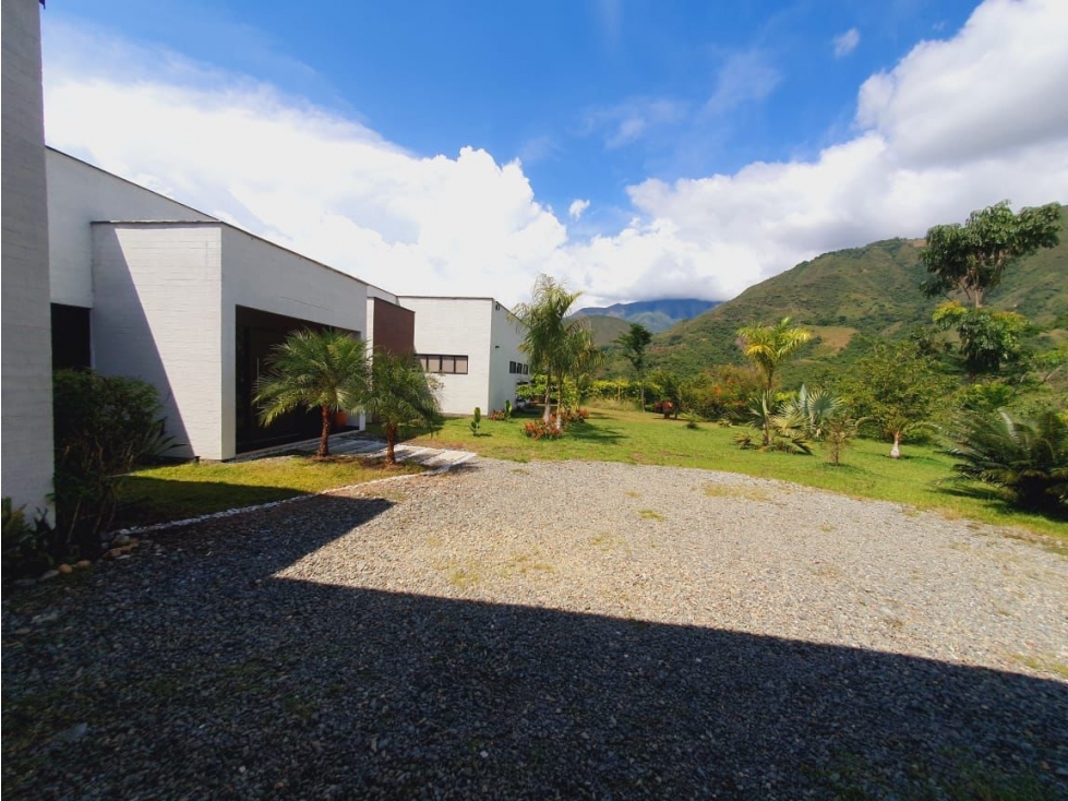 Hermosa Finca en Venta o Arriendo en San Jerónimo — foto 3