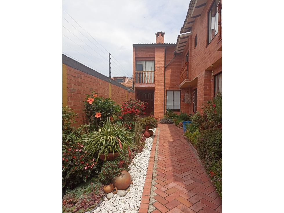 HERMOSA CASA EN CHIA CUNDINAMARCA