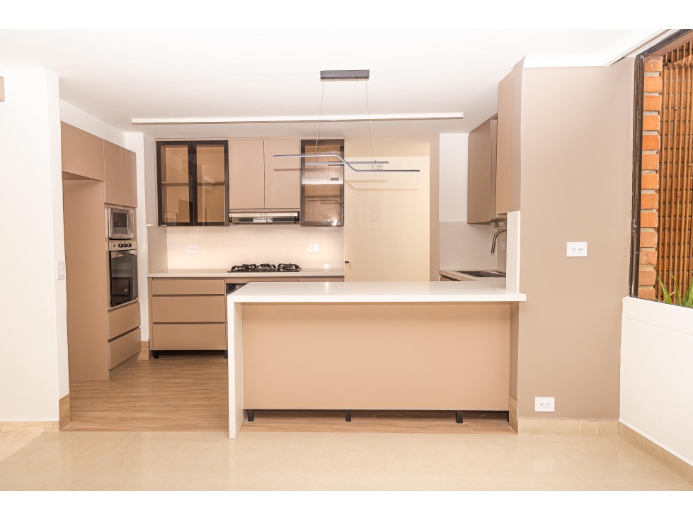 Venta o Arriendo Apartamento en El Poblado sector Los Balsos — foto 6