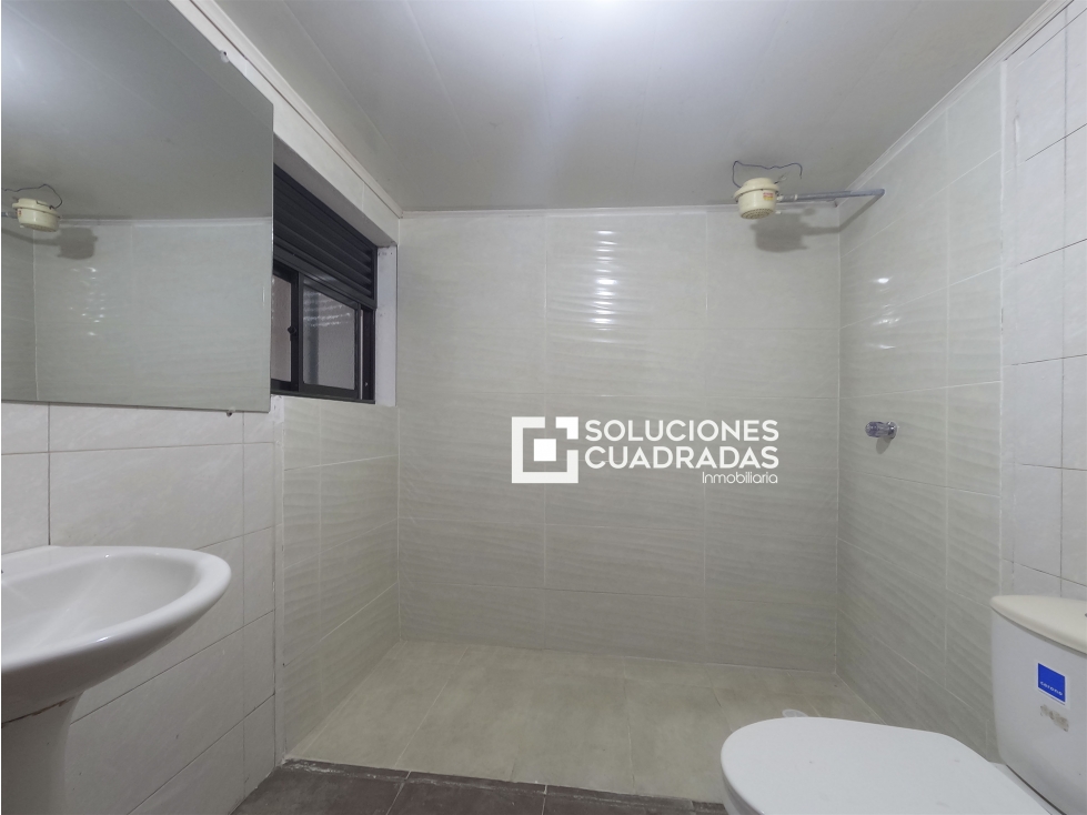 Venta Casa Rentable en Sopó (2Apt+2Locales) — foto 3