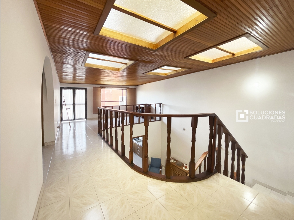 Venta Casa en el Centro de Sopó con Zona Verde - 2