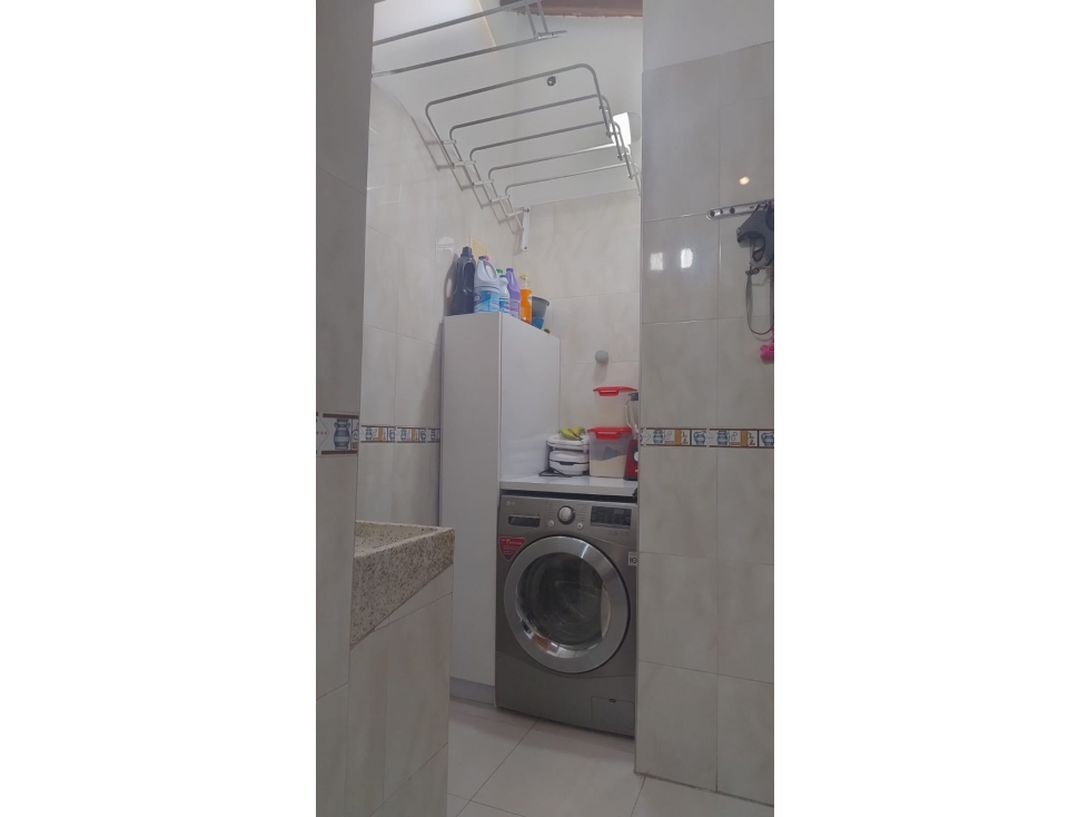 VENTA APARTAMENTO EN EL BARRIO EL LIMONAR, UNIDAD GRATAMIRA — foto 3