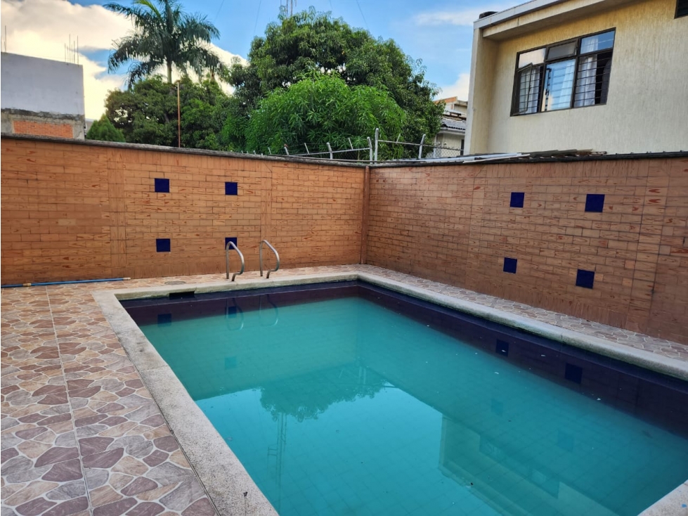 VENTA CASA BIFAMILIAR EUCARISTICO - 1