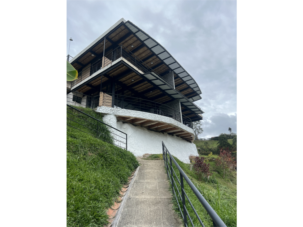 VENTA HOTEL TIPO APARTA-LOFST, FRENTE AL EMBALSE DE GUATAPÉ — foto 3