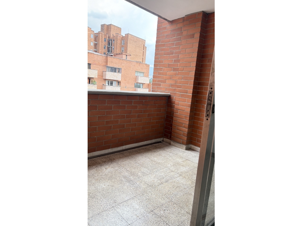 VENTA APARTAMENTO EN LAURELES - FLORIDA NUEVA — foto 2
