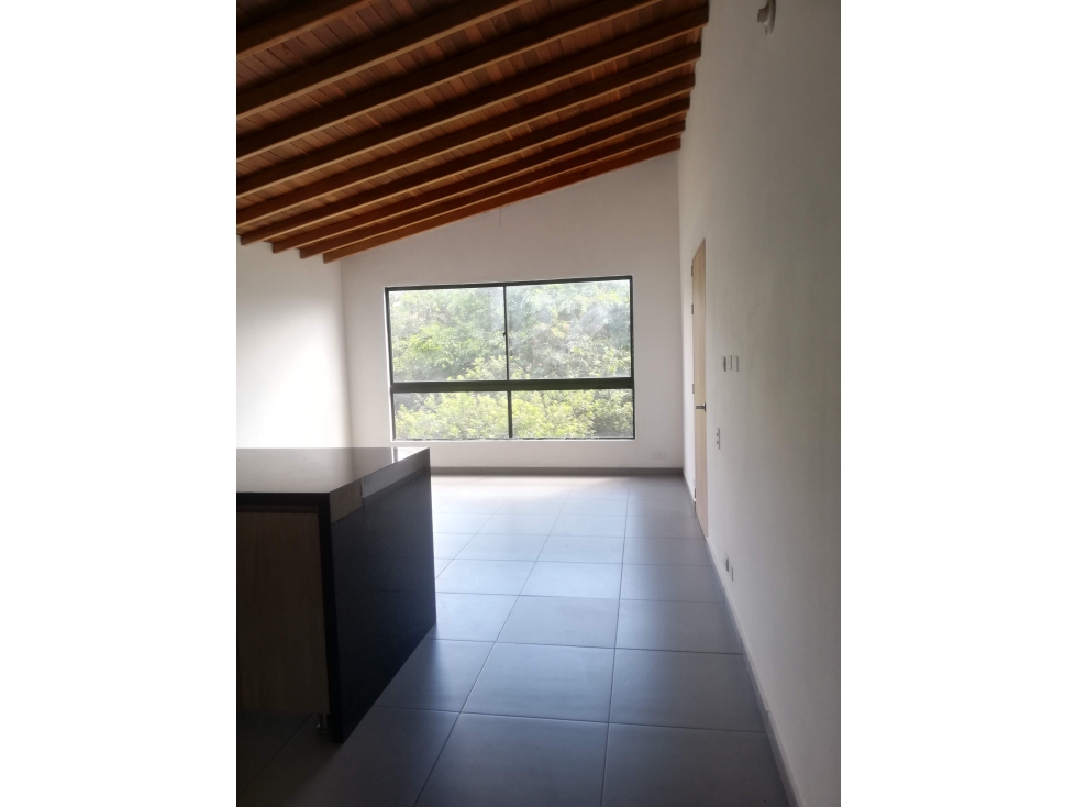 VENTA APARTAMENTO EN MEDELLIN, CERCA A LA ESTACIÓN HOSPITAL DEL METRO — foto 2
