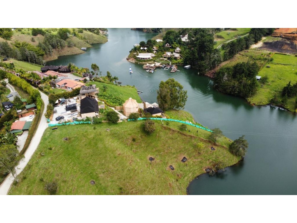 VENTA LOTE CON VISTA AL EMBALSE GUATAPÉ EL PEÑOL — foto 4