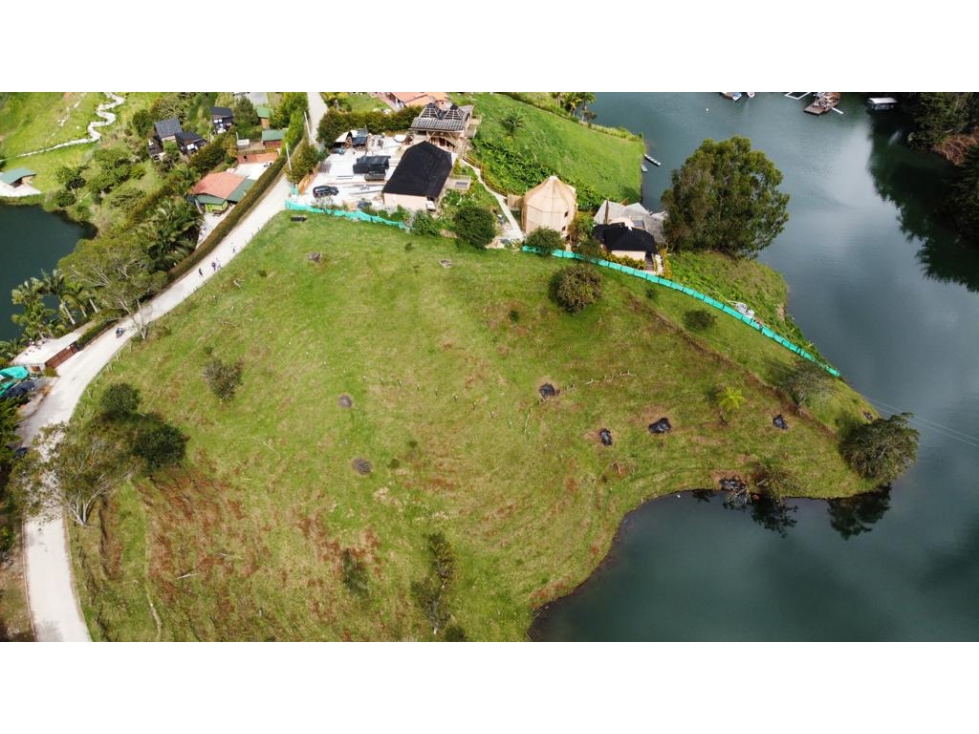 VENTA LOTE CON VISTA AL EMBALSE GUATAPÉ EL PEÑOL — foto 3