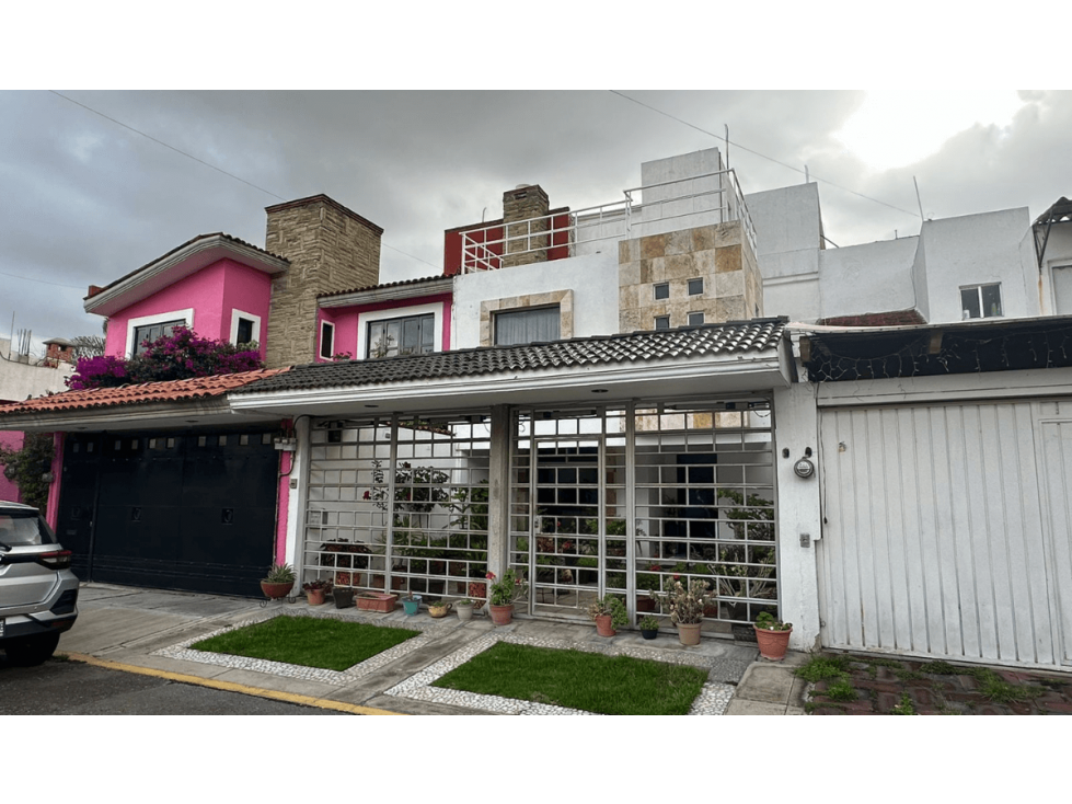 Casa en Venta en Barrios de Arboledas, Xilotzingo, Puebla
