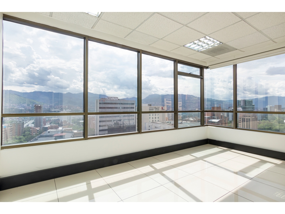 Oficina en arriendo en sector de Milla de Oro - El Poblado — foto 5