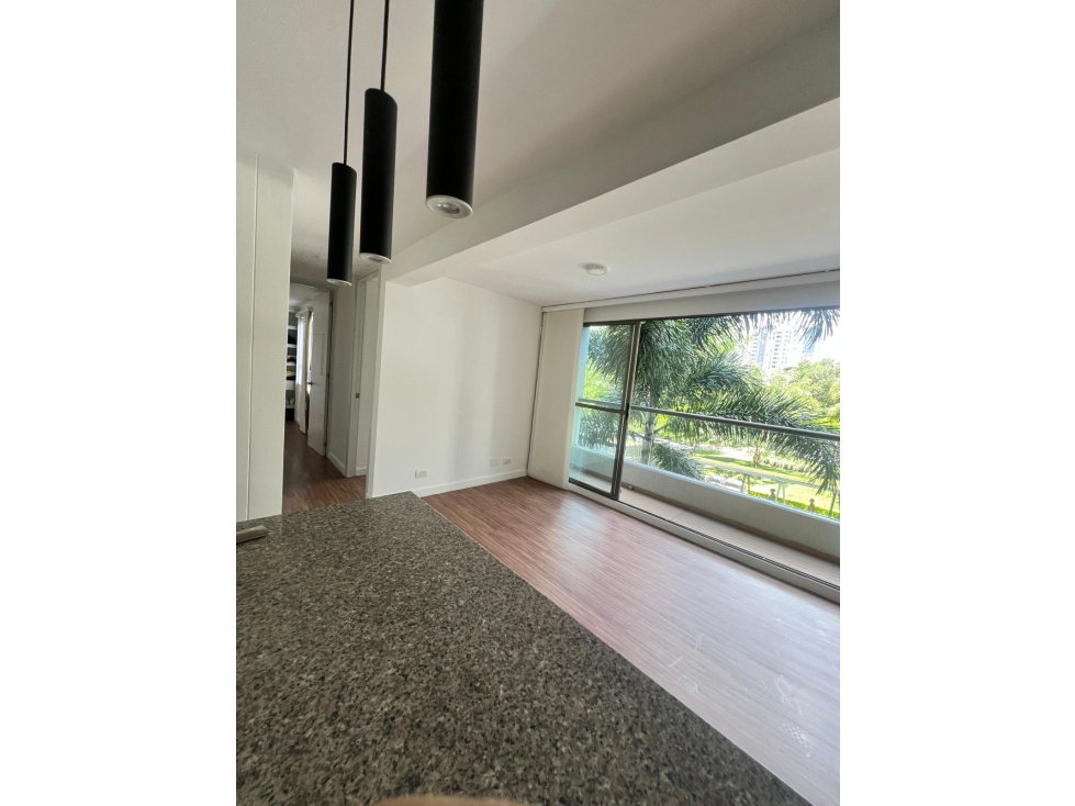 Apartamento Remodelado en La Loma de Los Bernal