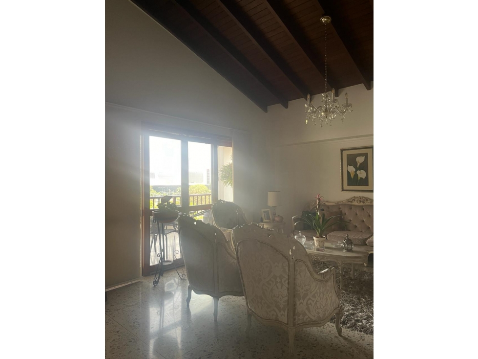 Amplio apartamento ubicado muy cerca del Cerro Nutibara — foto 6