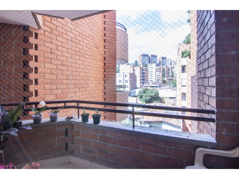 APARTAMENTO EN VENTA, LA CASTELLANA, LAURELES. — foto 4