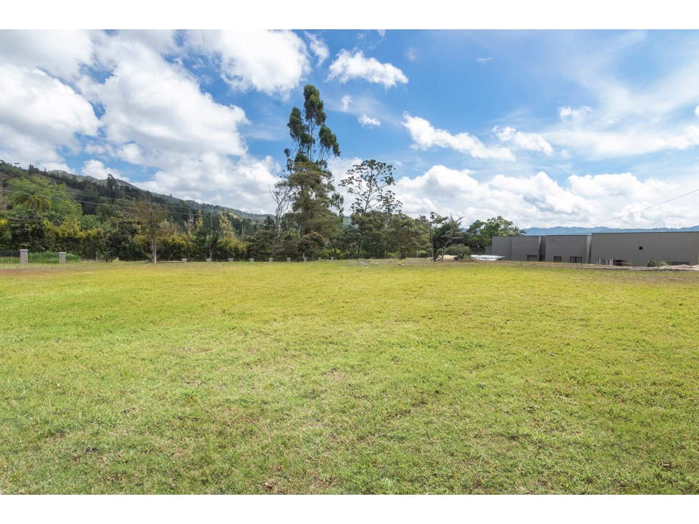 LOTE UBICADO EN EL RETIRO