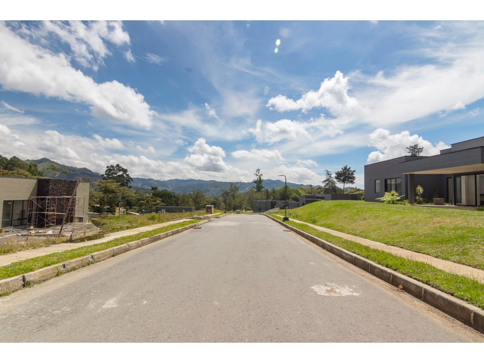 Lote en sector de Fizebad - El Retiro — foto 2