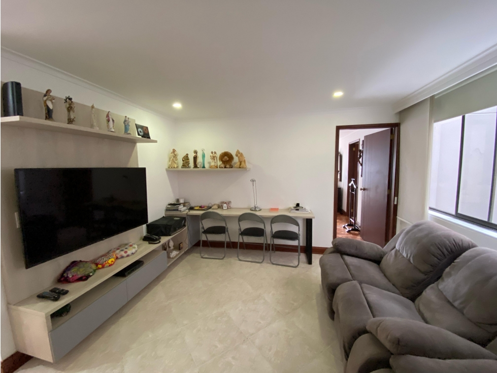 APARTAMENTO PARA VENTA EN EL CORAZON DE LAURELES — foto 5