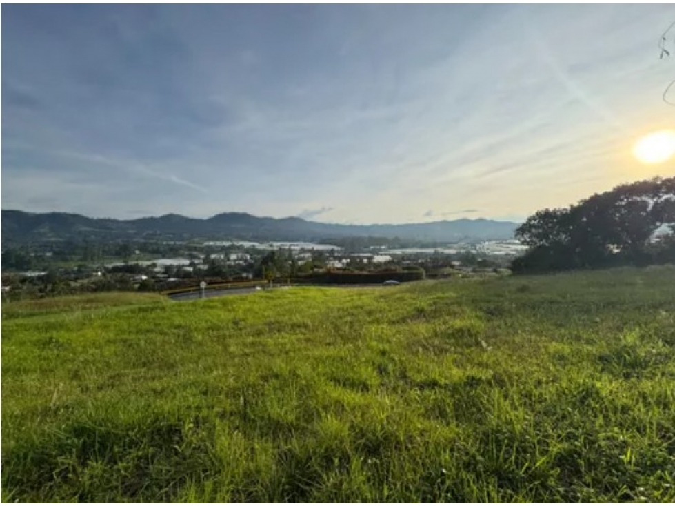 Lote para la venta en sector de la Ceja